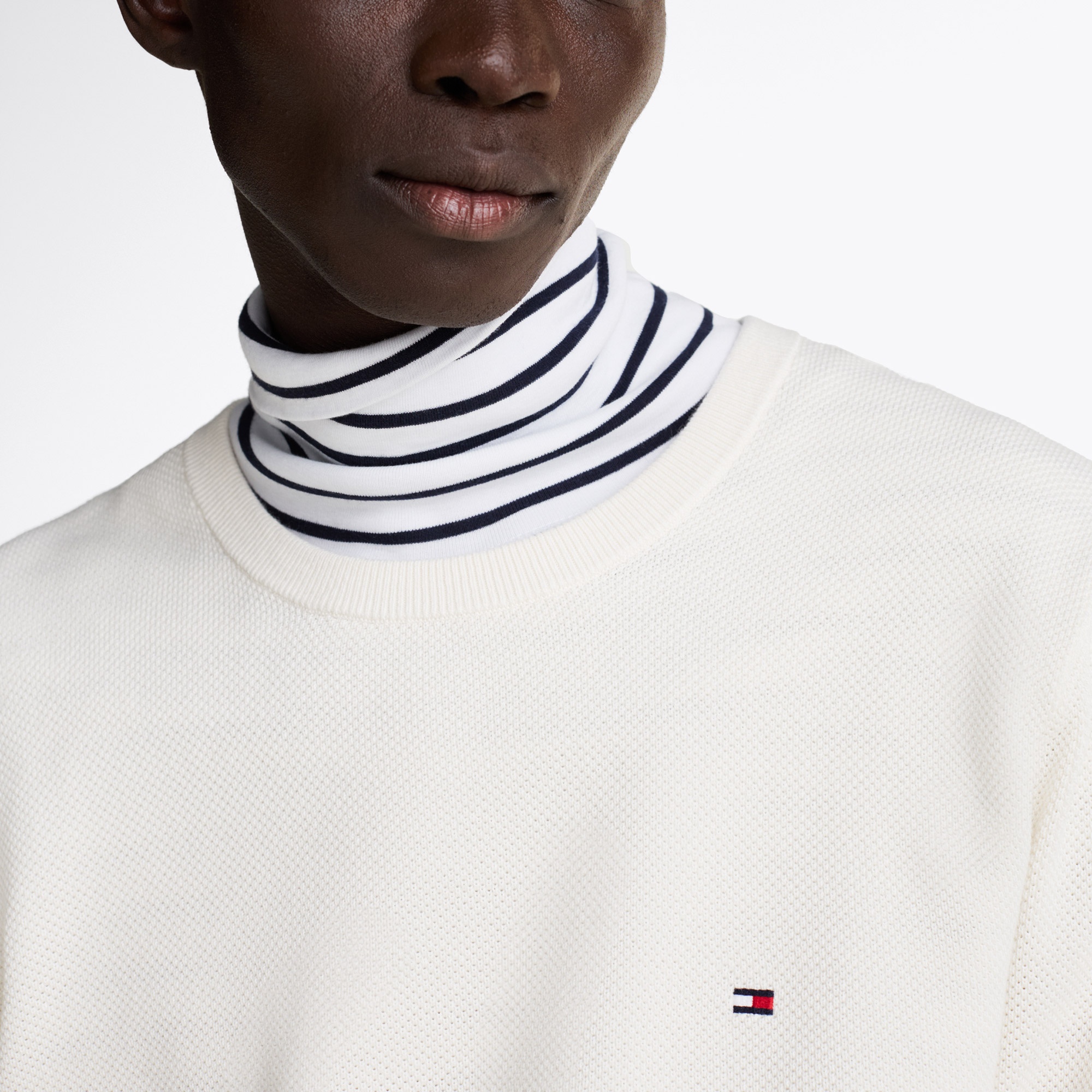 Tommy Hilfiger Essential Structure Yuvarlak Yaka Erkek Beyaz Kazak