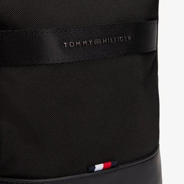  Tommy Hilfiger Nylon Travel Mini Erkek Siyah Çapraz Çanta