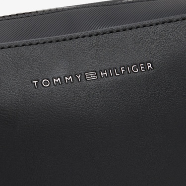  Tommy Hilfiger Foundation Erkek Siyah Tıraş çantası