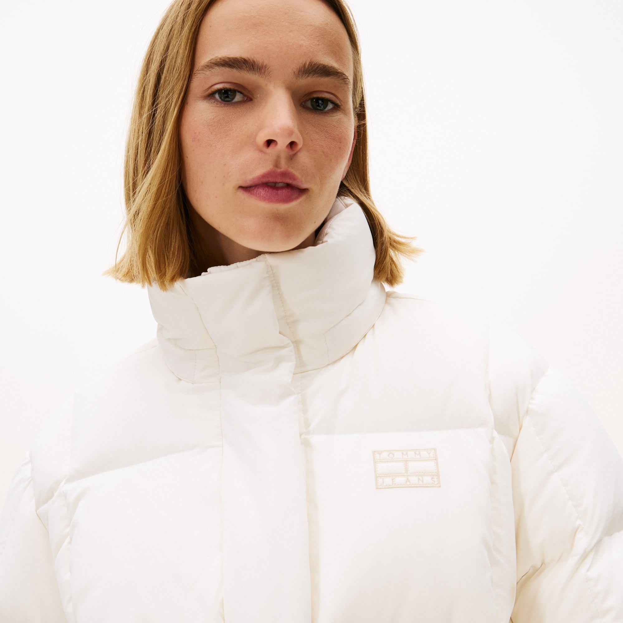 Tommy Jeans Alaska d Kadın Puffer Beyaz Mont