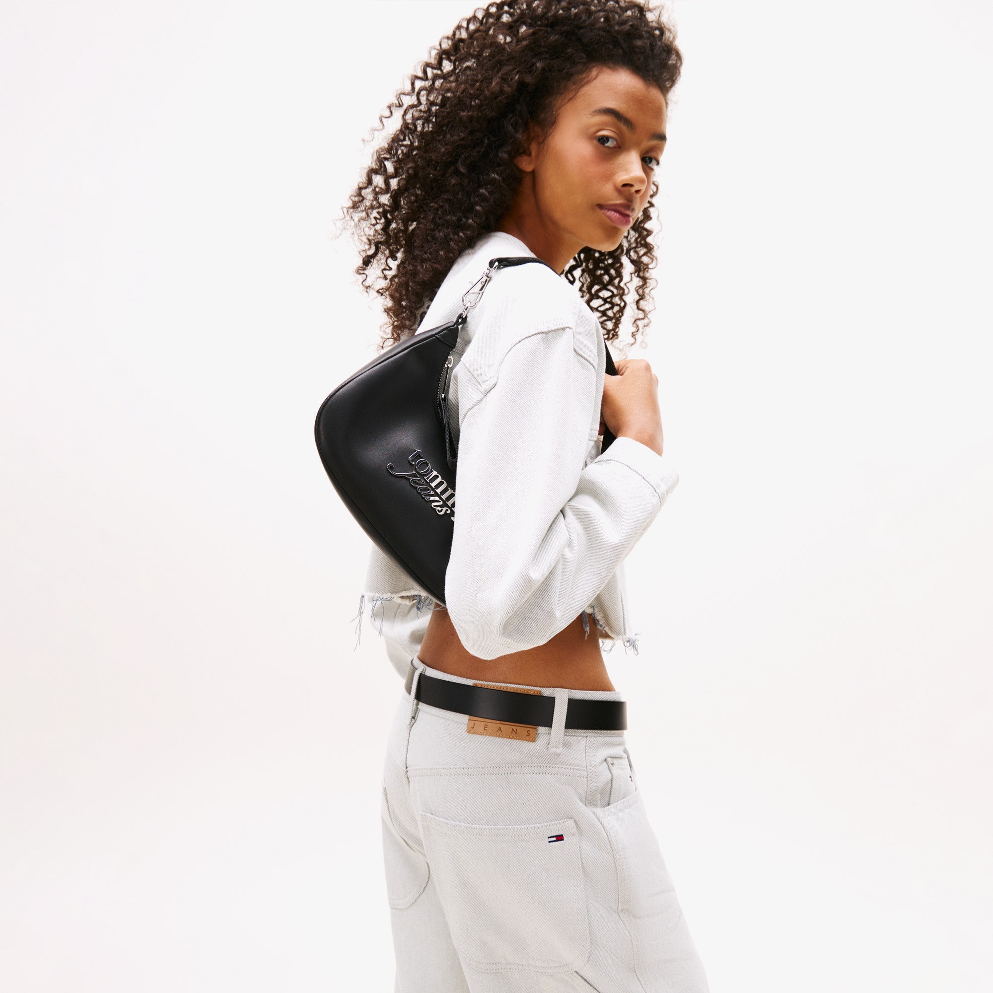 Tommy Jeans Bold Script Kadın Siyah Omuz Çantası