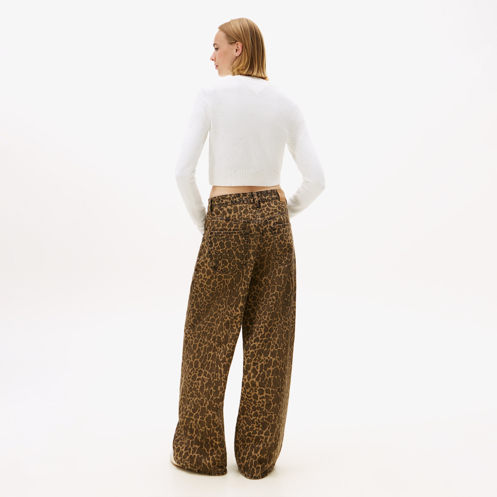 Tommy Jeans Sparkle Flag Kadın Beyaz Kazak