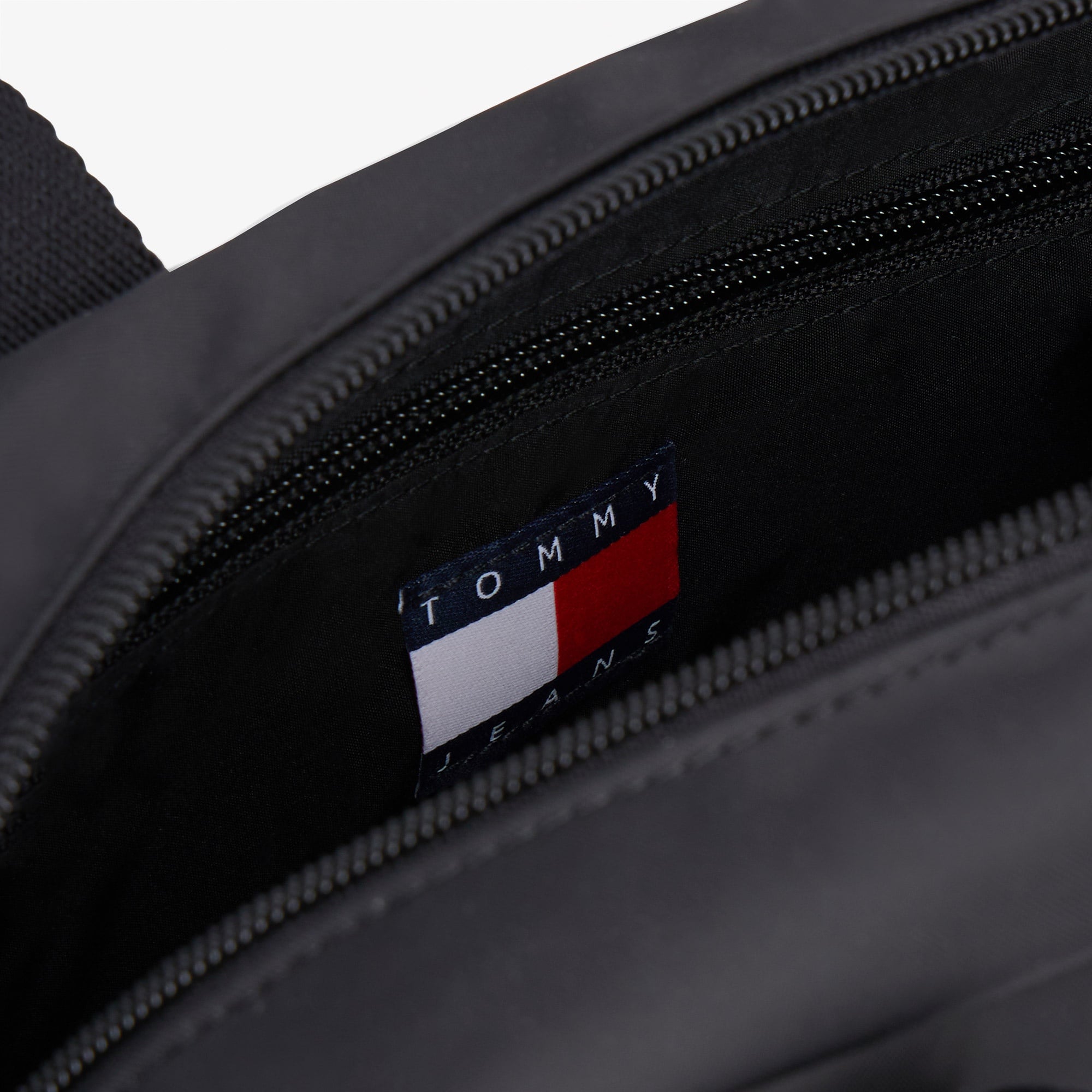 Tommy Jeans Essentials Daily Kadın Siyah El Çantası