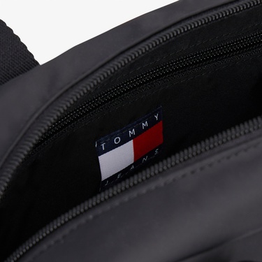  Tommy Jeans Essentials Daily Kadın Siyah El Çantası