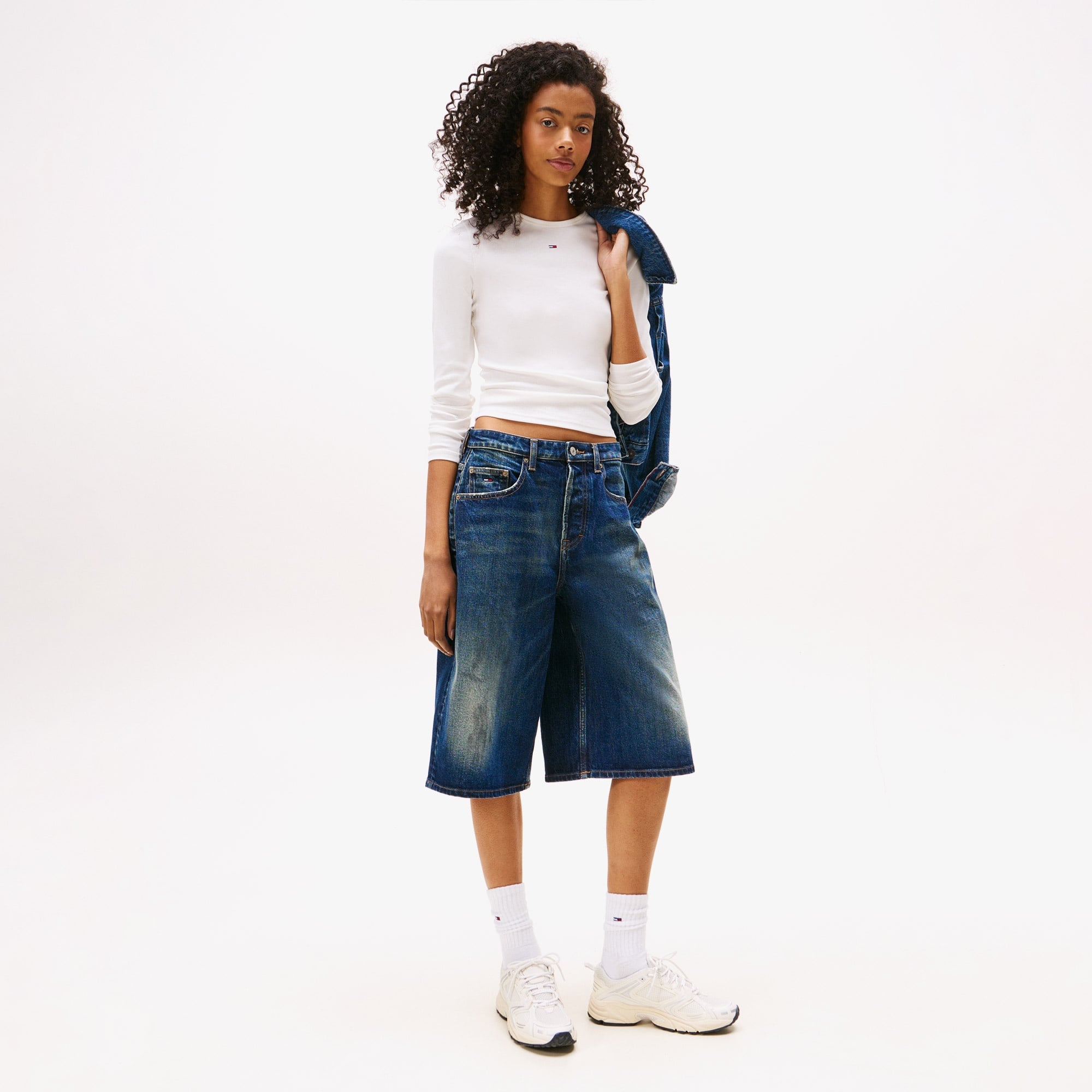 Tommy Jeans Slim Essential Kadın Beyaz Uzun Kollu T-shirt