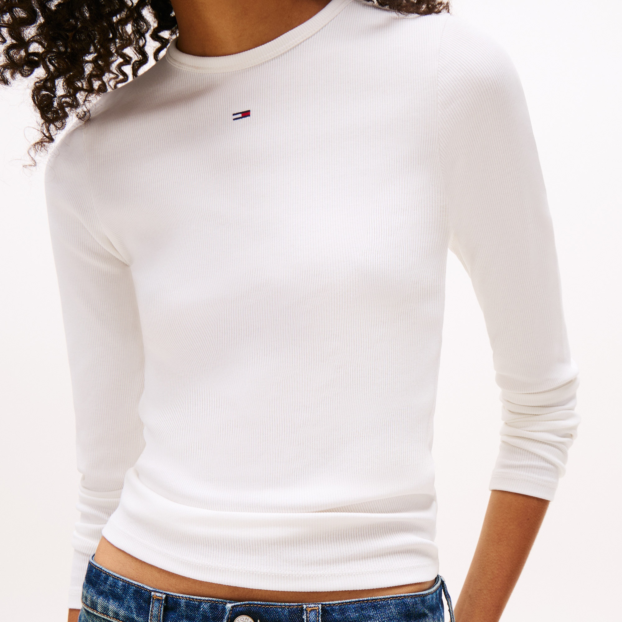 Tommy Jeans Slim Essential Kadın Beyaz Uzun Kollu T-shirt