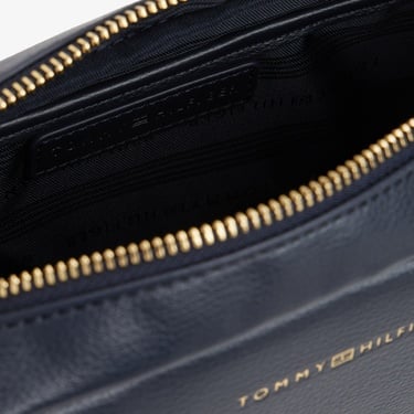  Tommy Hilfiger Logotape Kadın Lacivert Çapraz Çanta