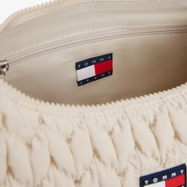  Tommy Jeans Urban X-Body Quilted Kadın Bej Omuz Çantası