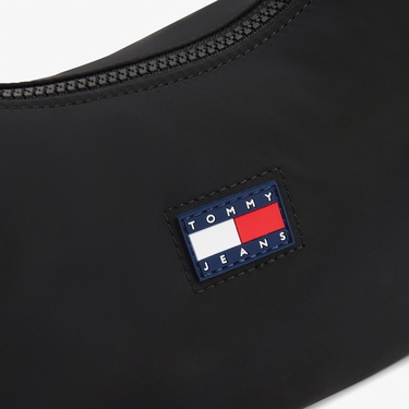  Tommy Jeans Urban X-Body Kadın Siyah Omuz Çantası