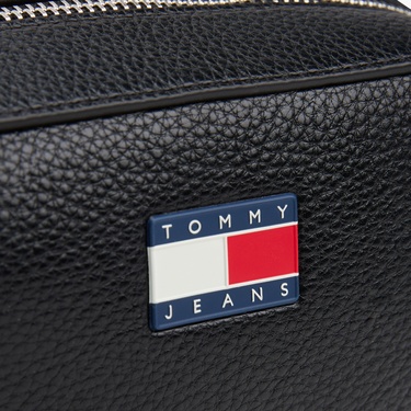 Tommy Jeans Must Kadın Siyah Çapraz Çanta