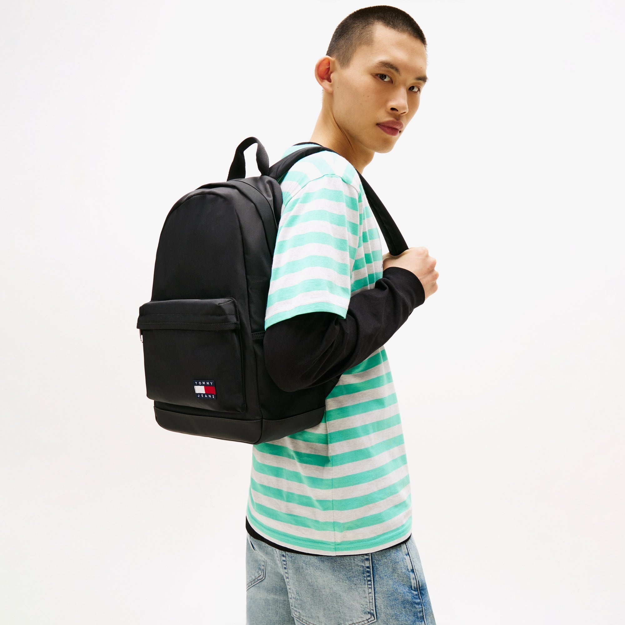 Tommy Jeans Essentials Daily Dome Erkek Siyah Sırt Çantası