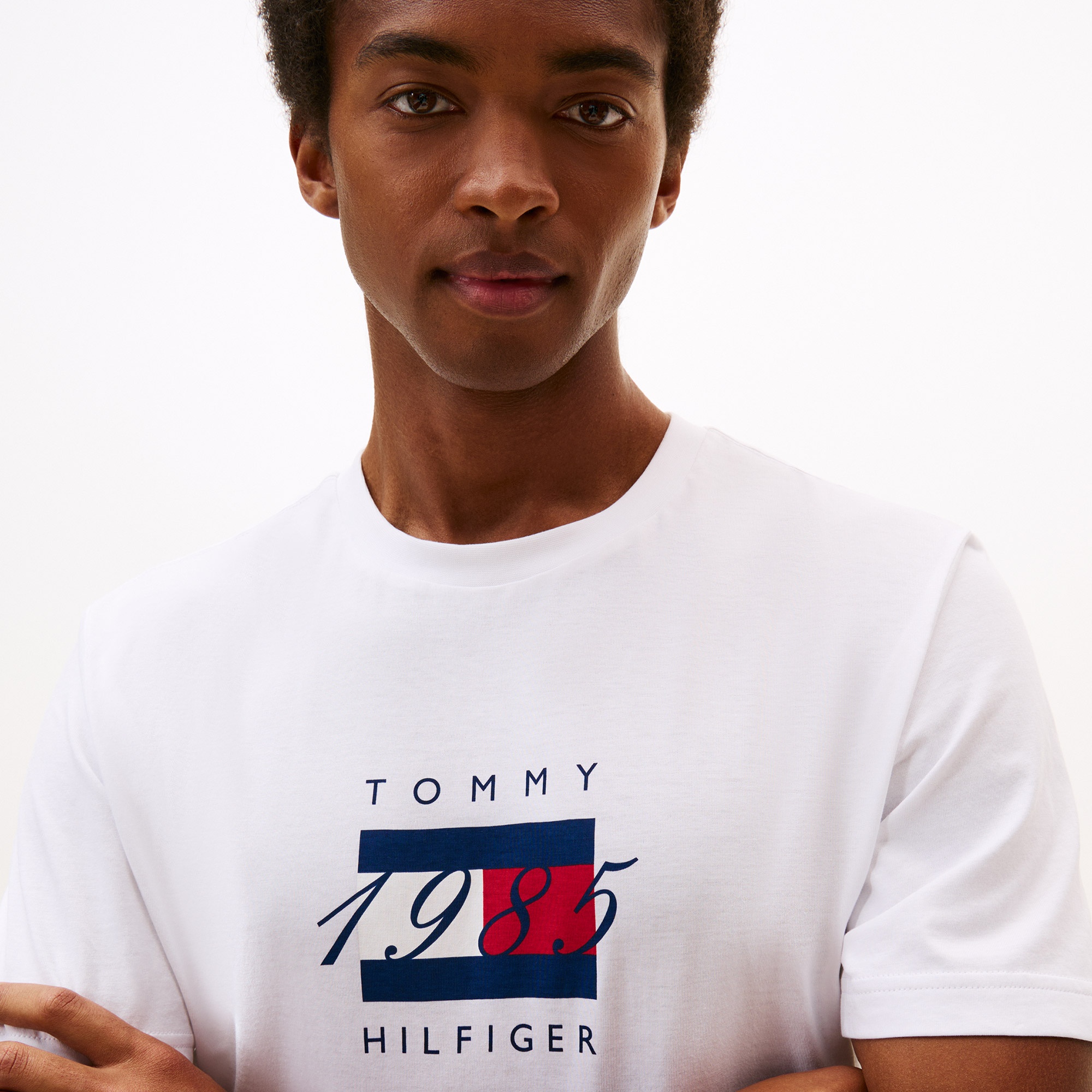 Tommy Hilfiger Linear Flag Graphic Erkek Beyaz T-Shirt
