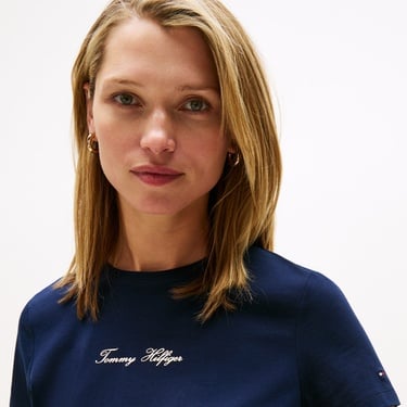  Tommy Hilfiger Classic Script Regular Kadın Lacivert T-Shirt