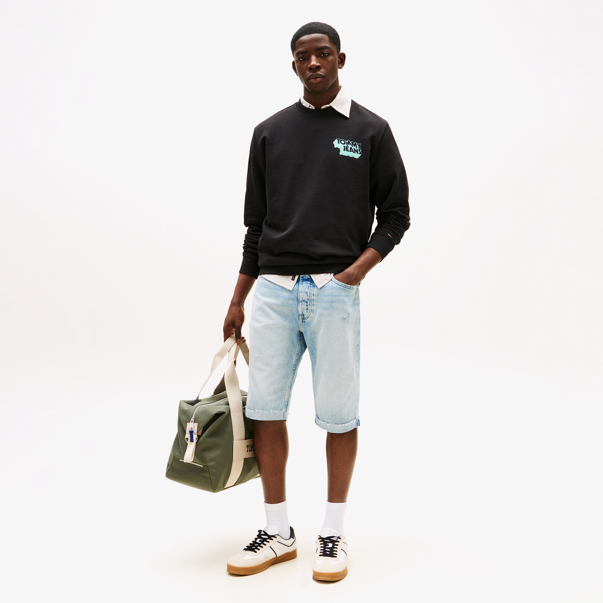 Tommy Jeans Regular Stack Erkek Siyah Sweatshirt