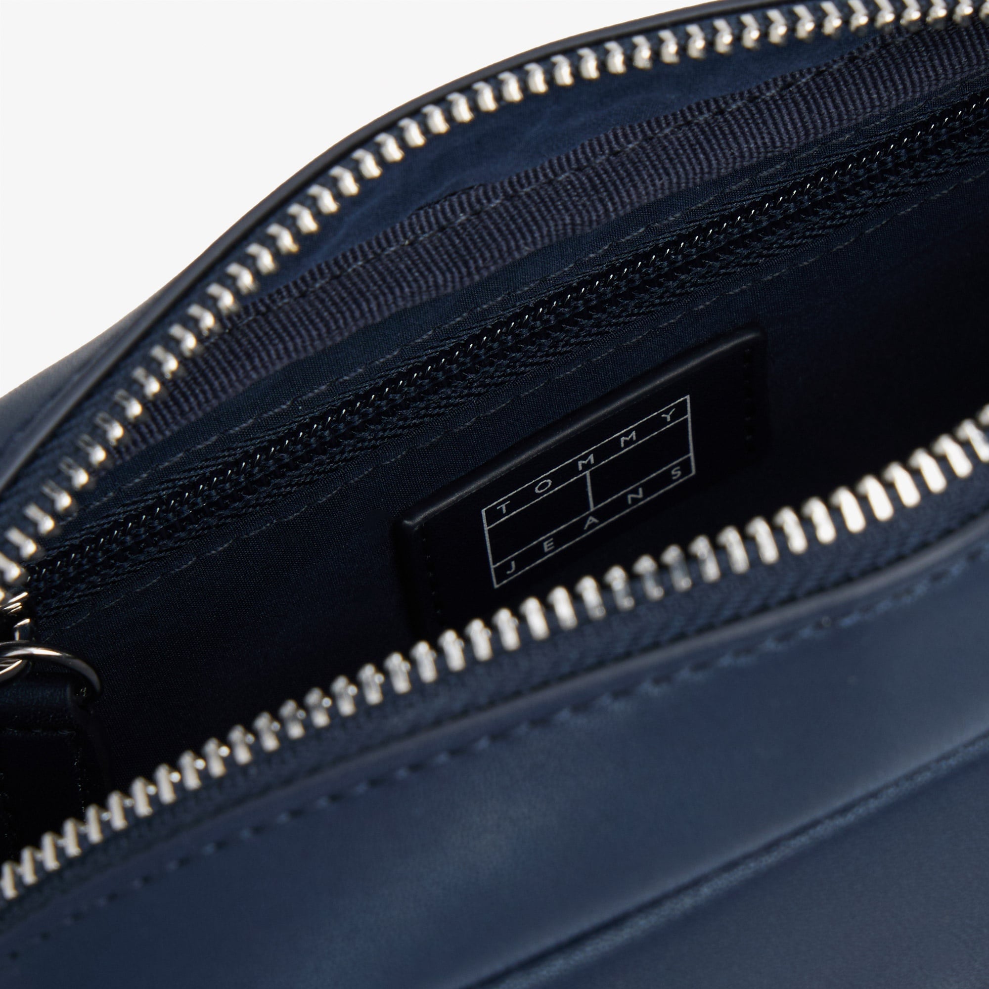 Tommy Jeans Bold Script Kadın Lacivert Omuz Çantası