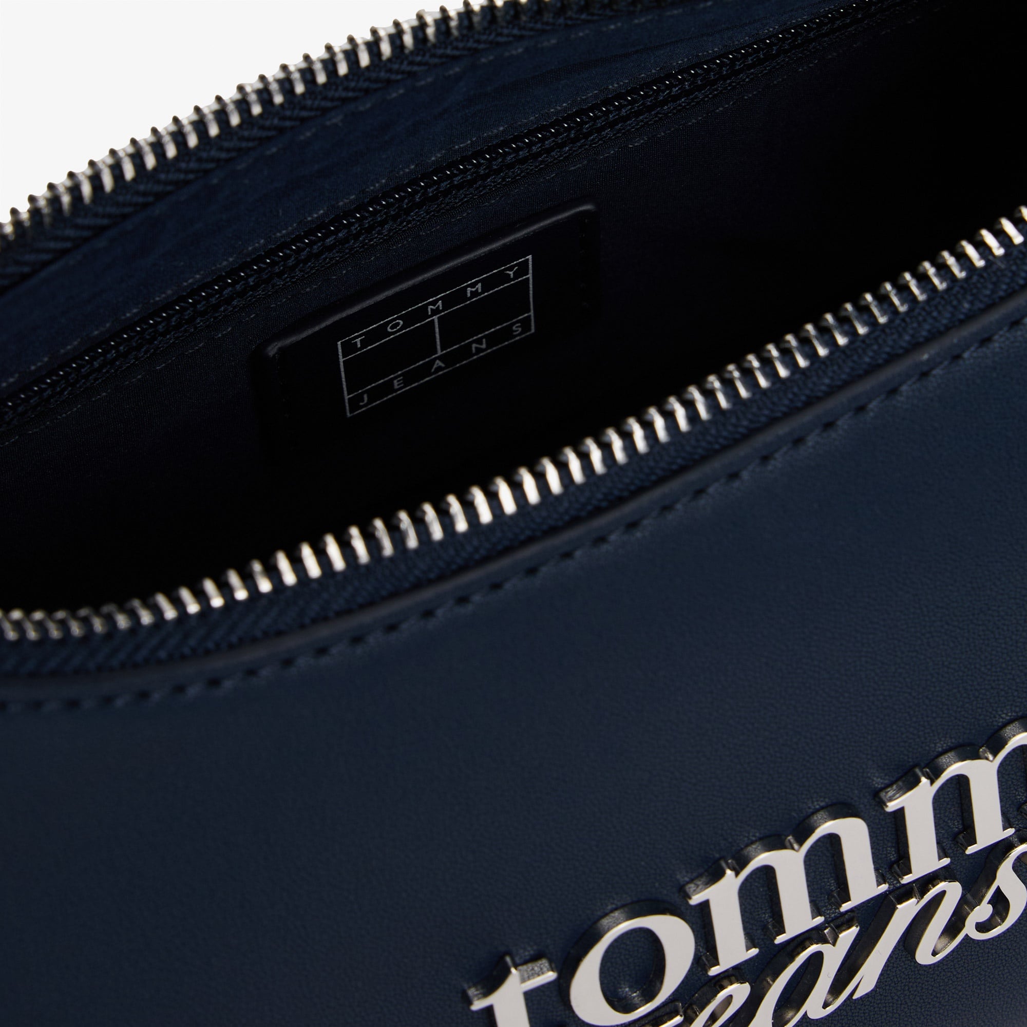 Tommy Jeans Bold Script Kadın Lacivert Omuz Çantası