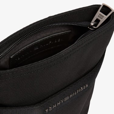  Tommy Hilfiger Nylon Travel Mini Erkek Siyah Çapraz Çanta