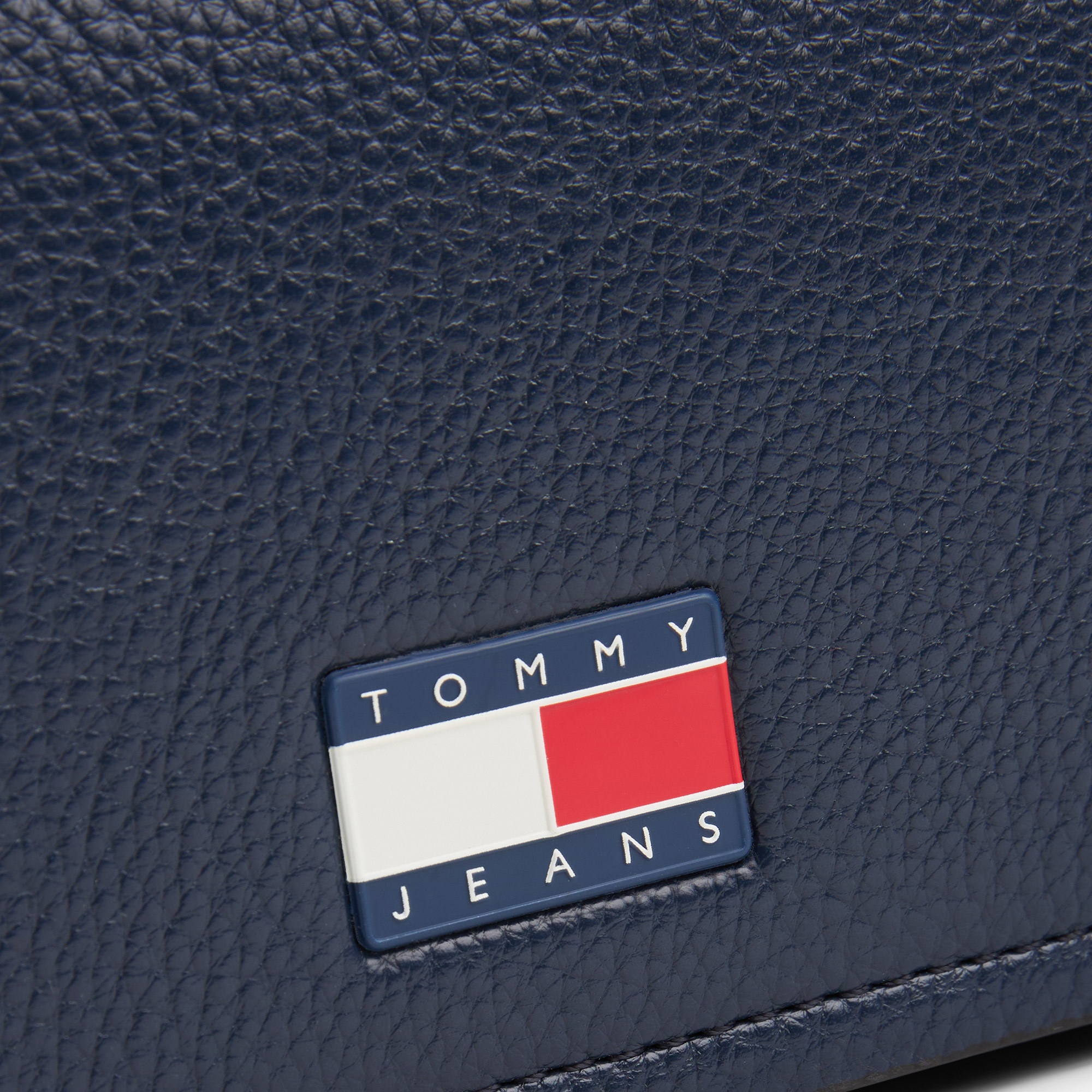 Tommy Jeans Must Flap Kadın Lacivert Çapraz Çanta
