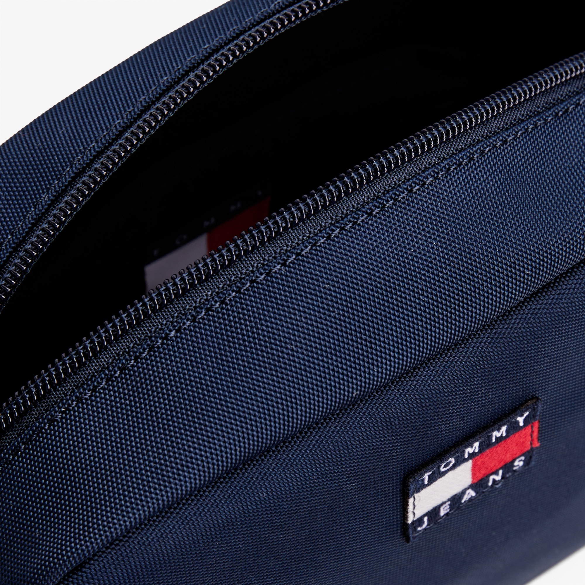 Tommy Jeans Daily Kadın Lacivert Çapraz Çanta