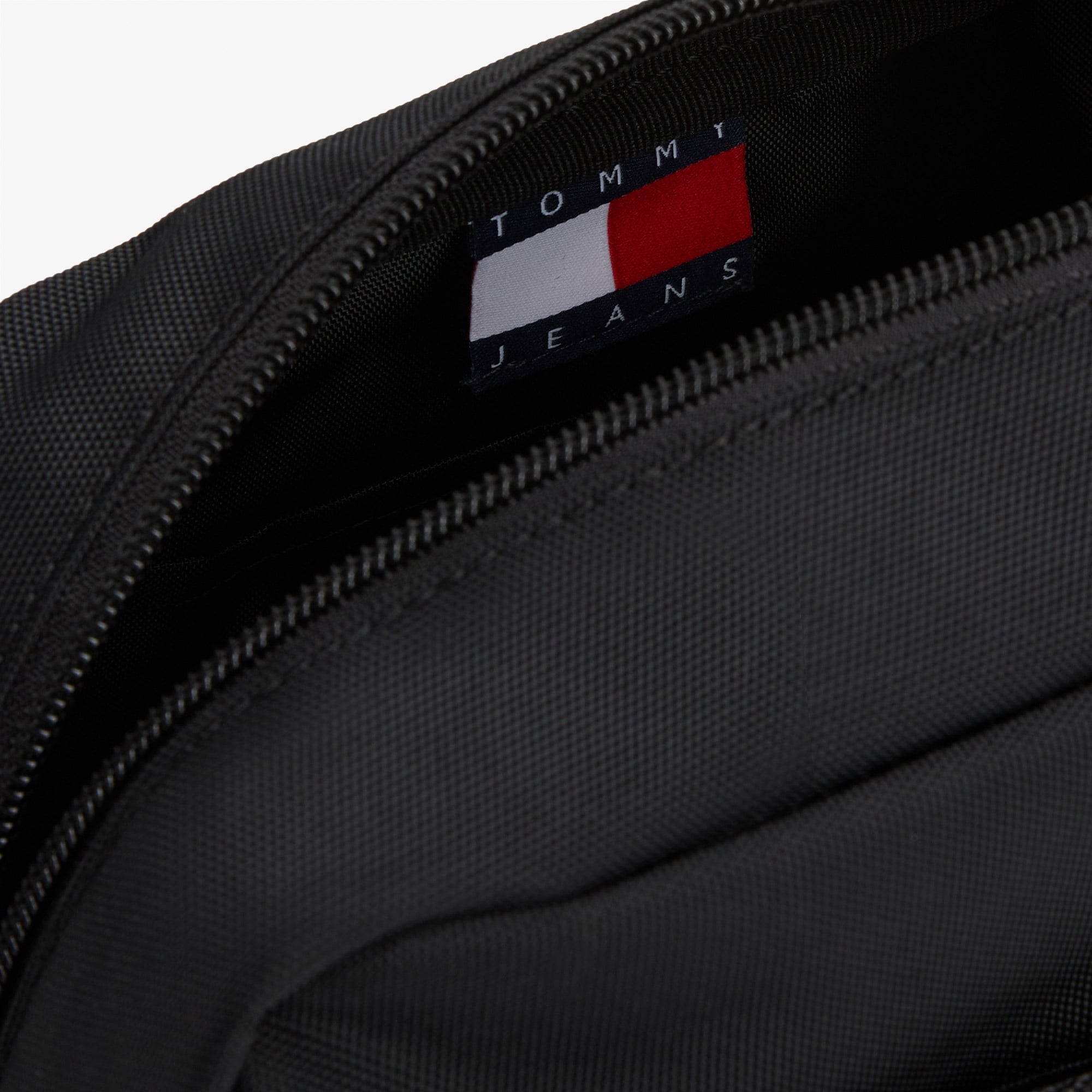 Tommy Jeans Essentials Daily Erkek Siyah Tıraş çantası