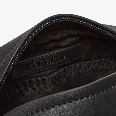  Calvin Klein Must Mono Reporter Erkek Siyah El Çantası