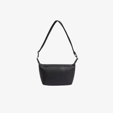  Calvin Klein Ultralight Kadın Siyah Omuz Çantası