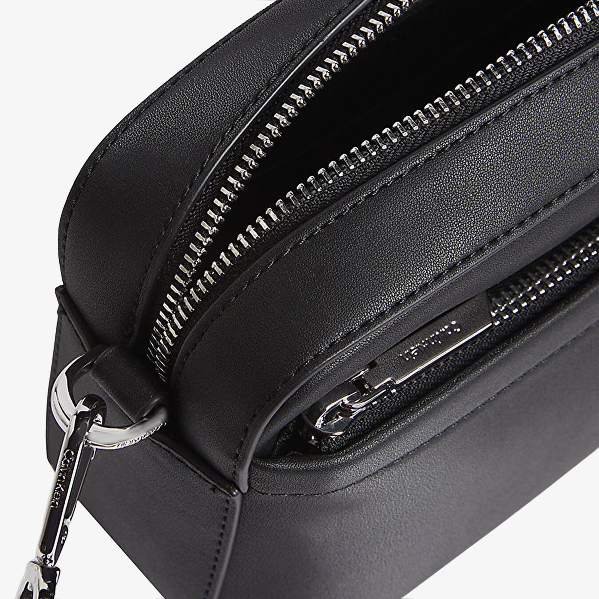 Calvin Klein Must Double Straps Camera Kadın Siyah El Çantası