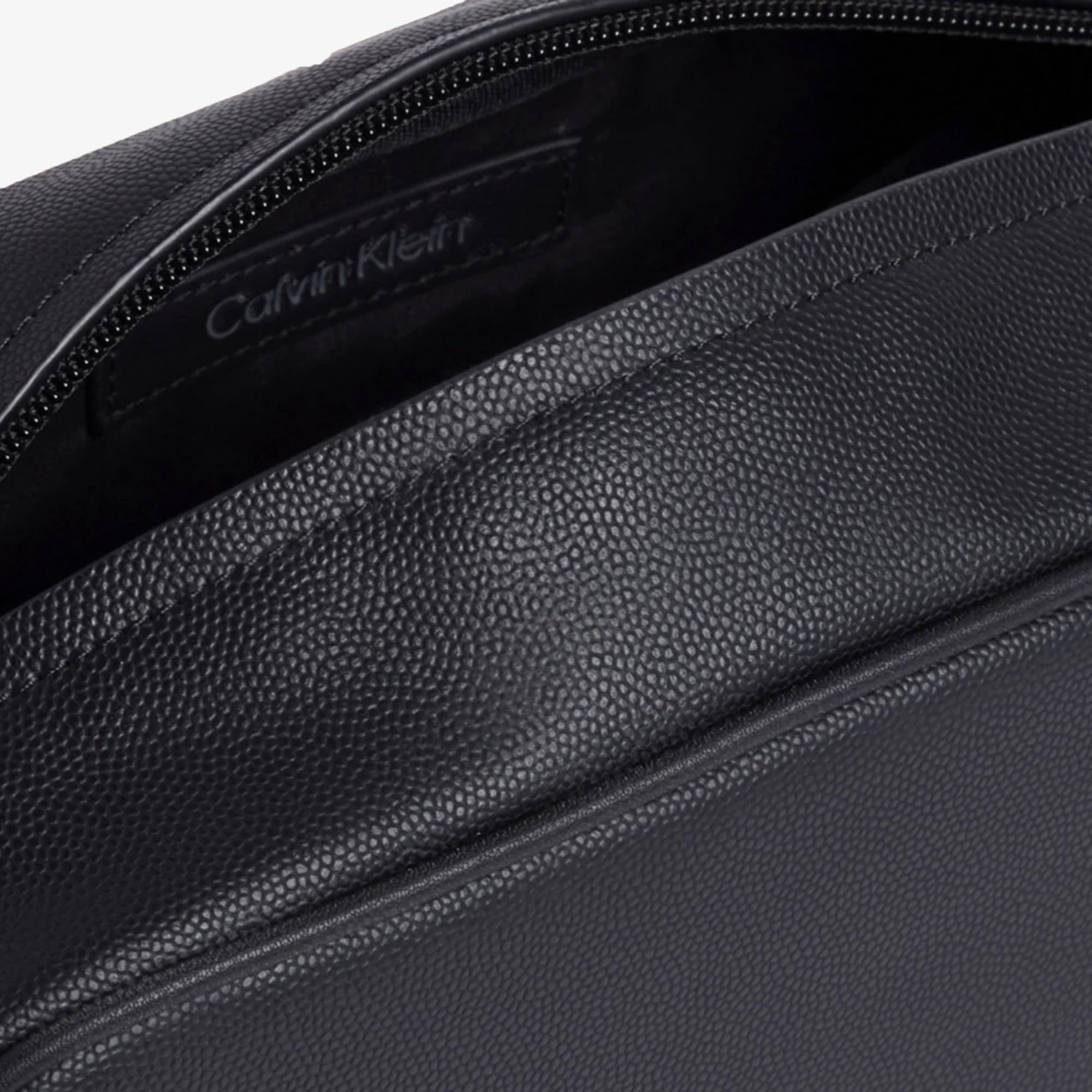 Calvin Klein Must Erkek Siyah Traş Çantası