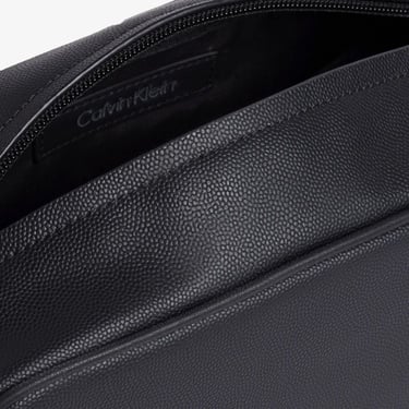  Calvin Klein Must Erkek Siyah Traş Çantası