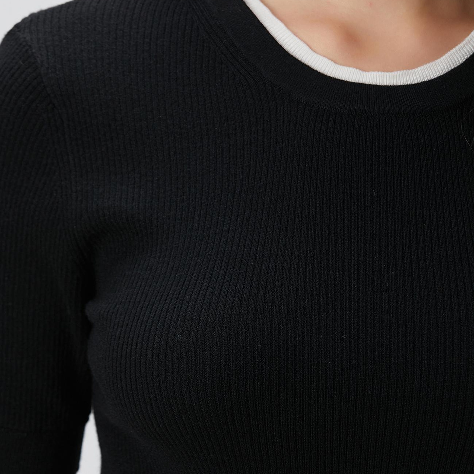 Network Kadın Siyah Çift Renkli Kısa Kol Triko Kazak