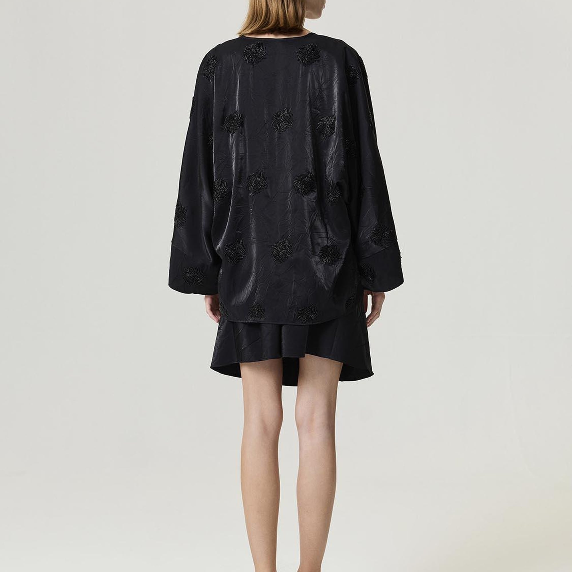 Boncuk Brodeli Kimono