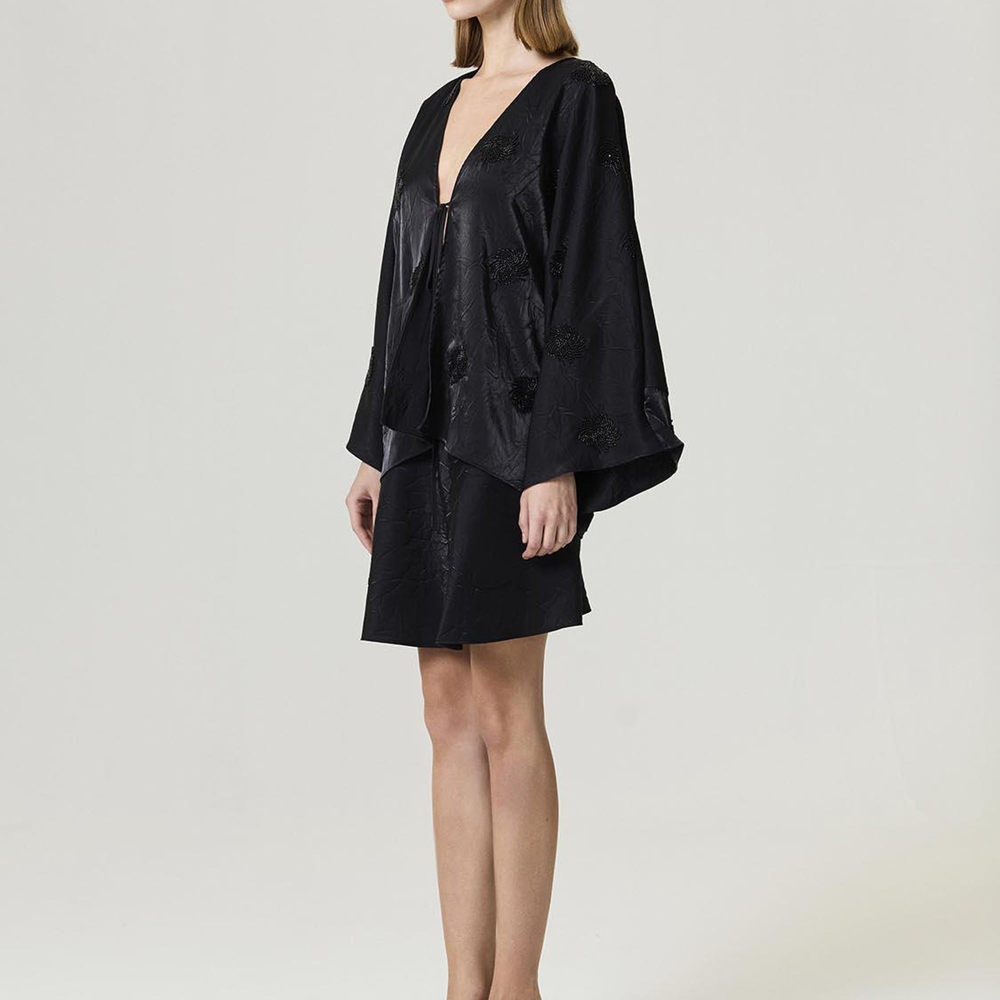 Boncuk Brodeli Kimono