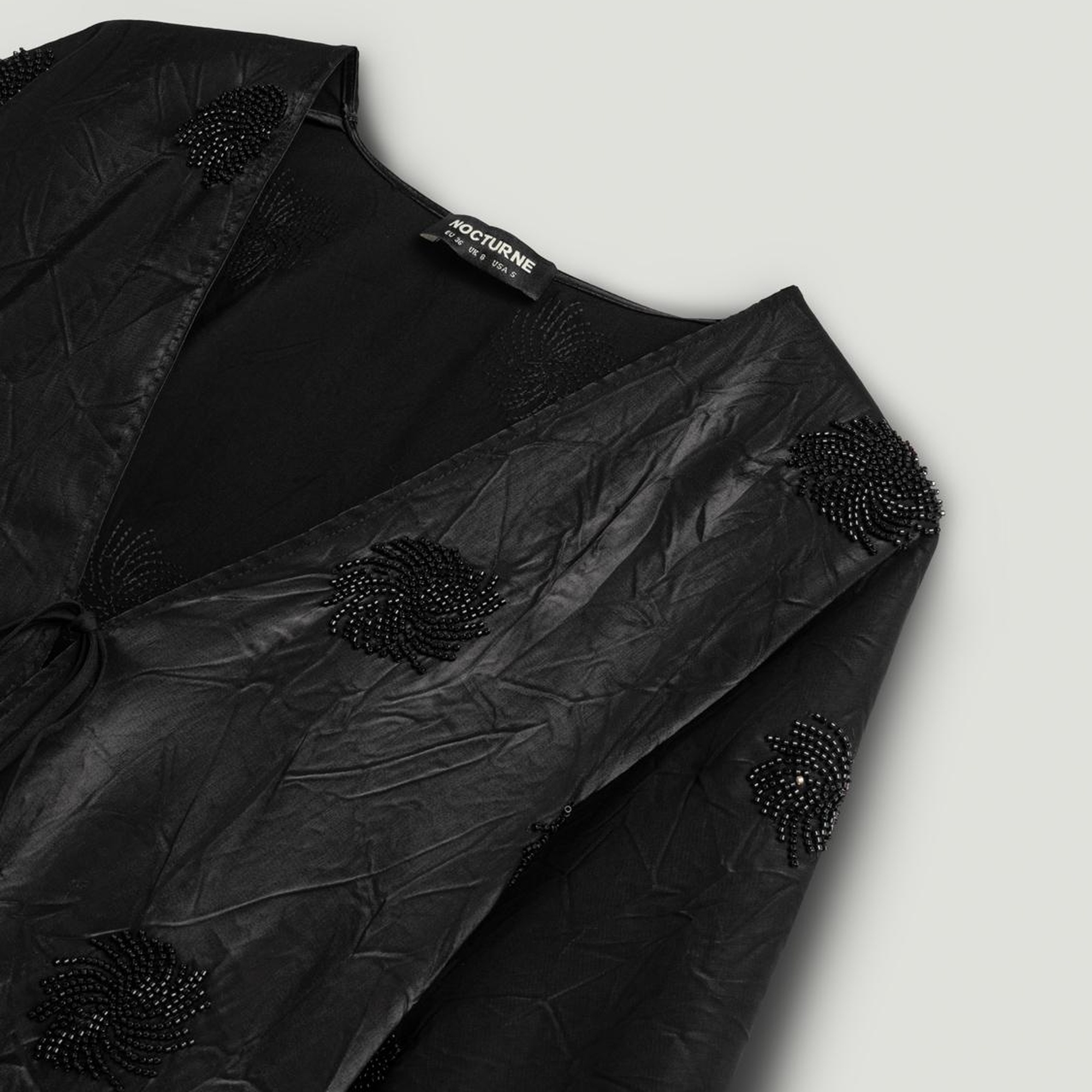 Boncuk Brodeli Kimono