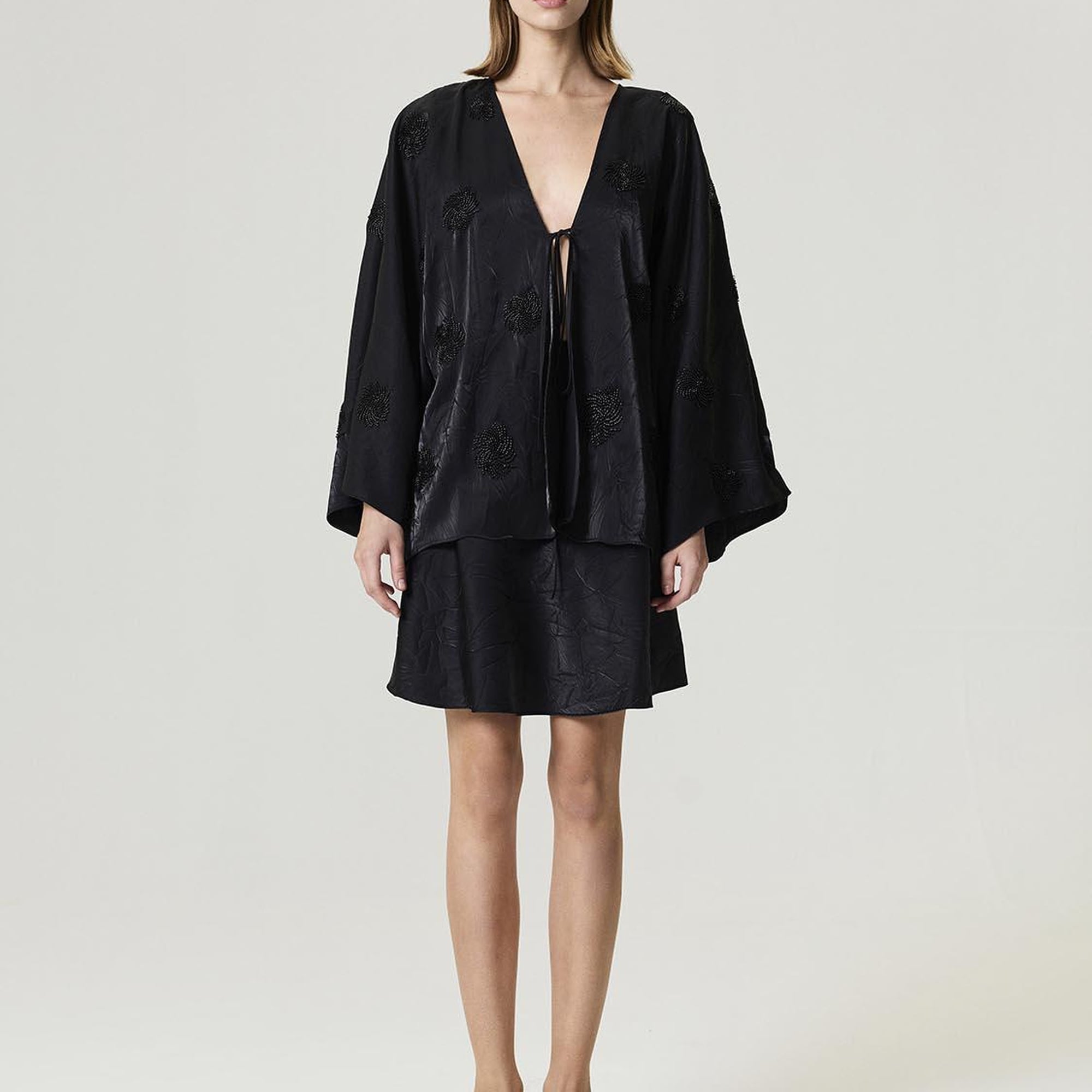 Boncuk Brodeli Kimono