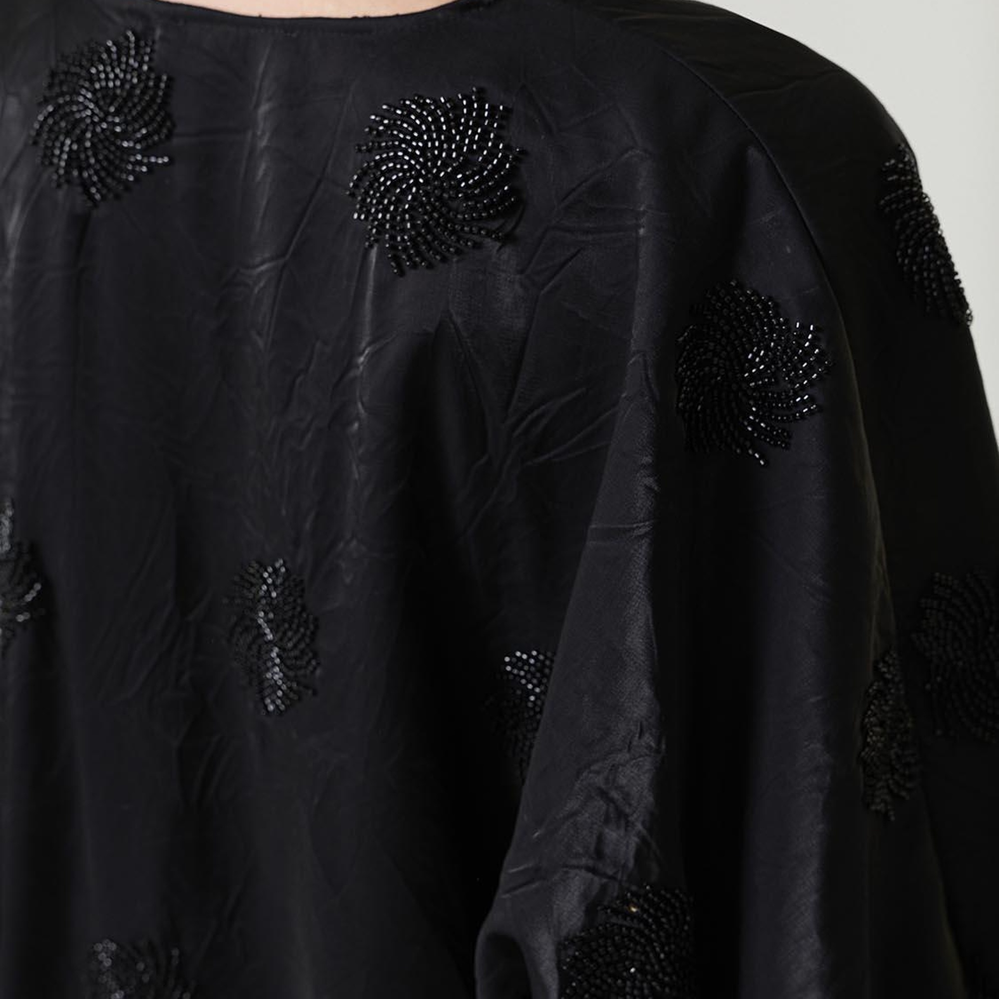 Boncuk Brodeli Kimono