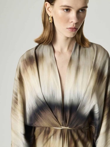  Batik Desenli Maxi Elbise