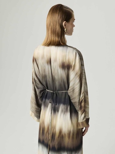  Batik Desenli Maxi Elbise