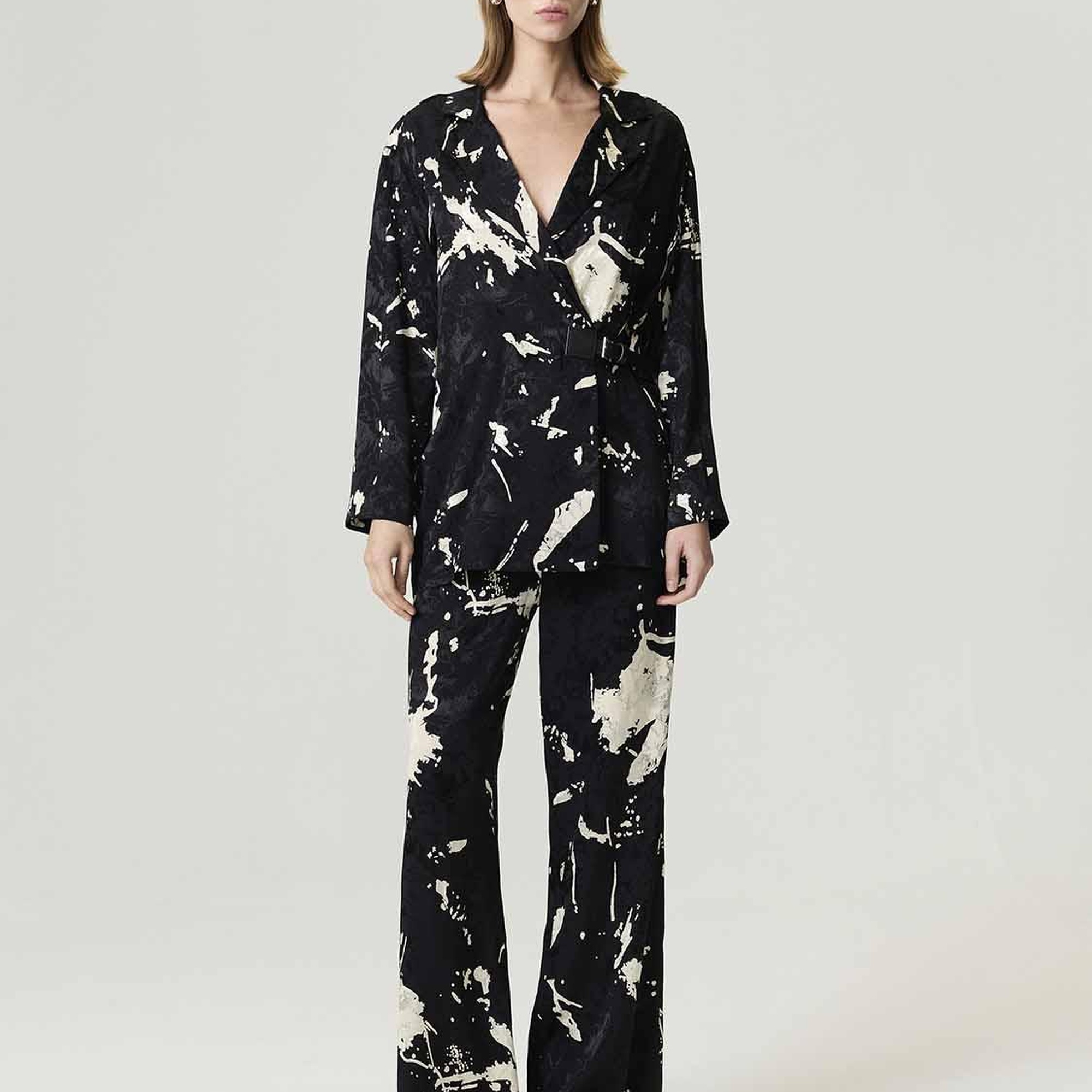 Kemer Detaylı Ceket