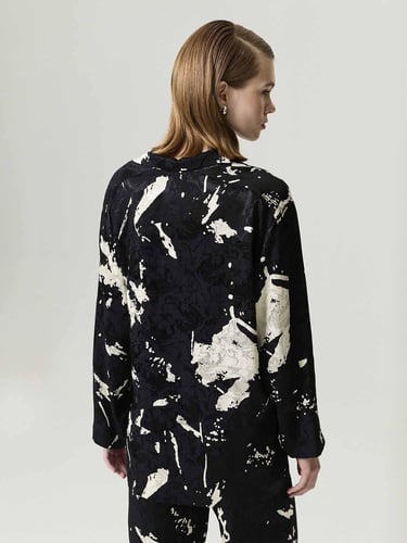  Kemer Detaylı Ceket