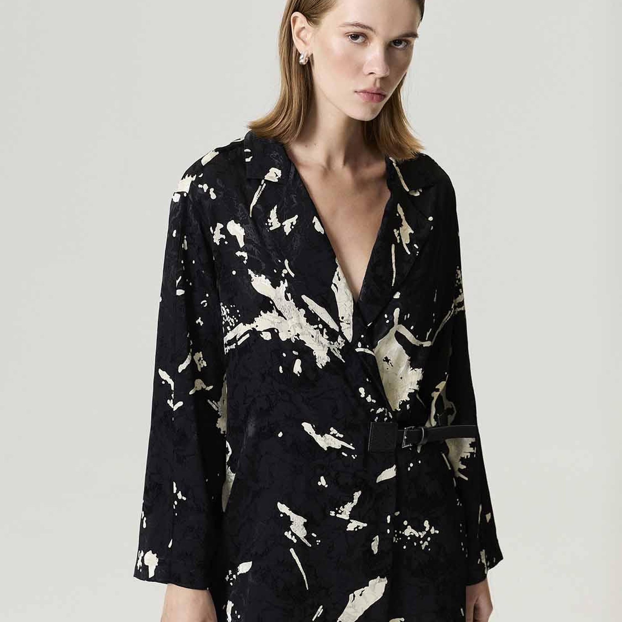 Kemer Detaylı Ceket