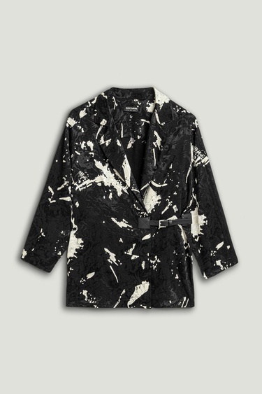  Kemer Detaylı Ceket