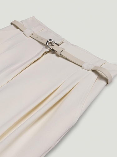  Kemer Detaylı Pantolon