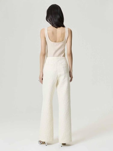  Detay Kumaşlı Pantolon