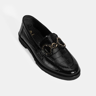  Kadın Siyah Kroko Baskılı Toka Detaylı Deri Loafer