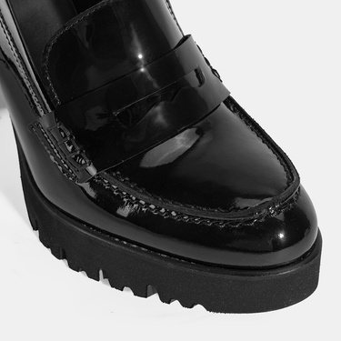  Luca Grossi Kadın Siyah Topuklu Rugan Klasik Ayakkabı