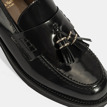  Luca Grossi Kadın Siyah Püskül Detaylı Deri Loafer