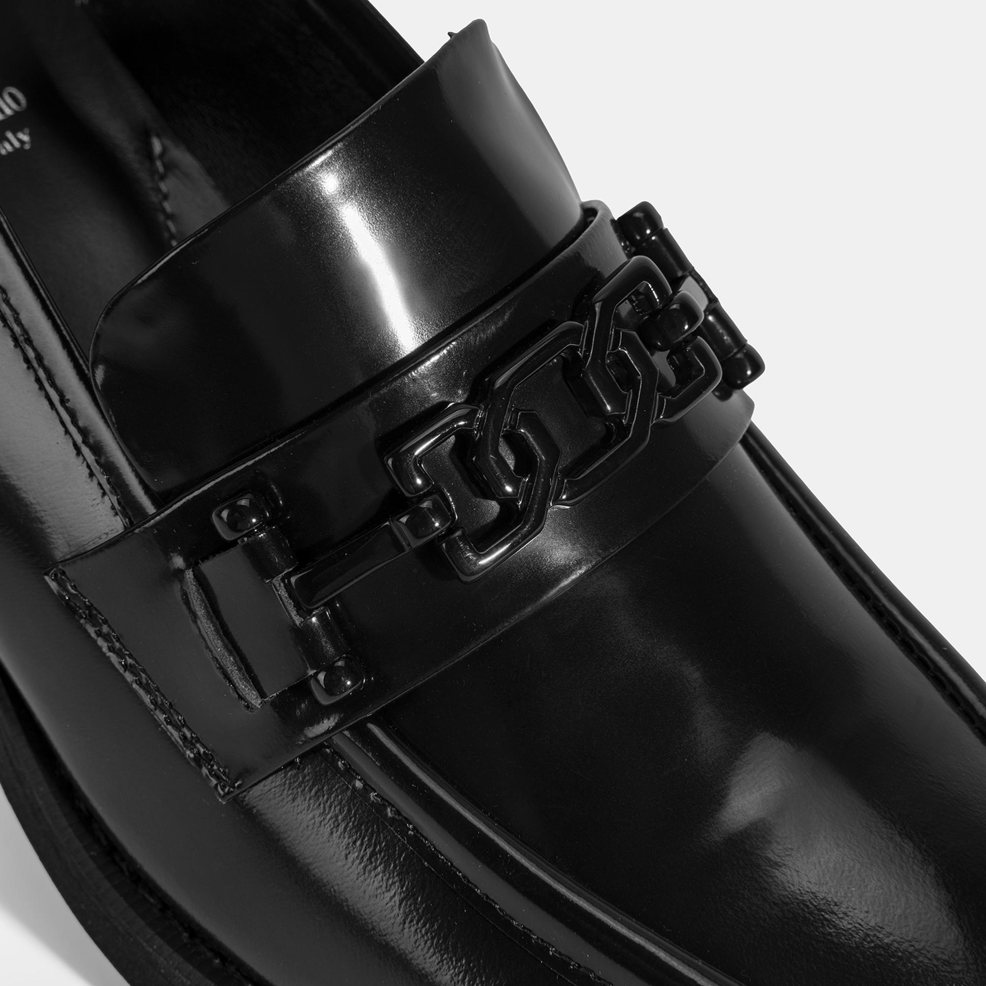 Luca Grossi Kadın Siyah Toka Detaylı Deri Loafer