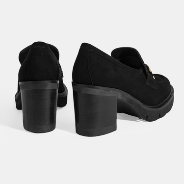  Luca Grossi Kadın Siyah Toka Aksesuarlı Topuklu Süet Loafer