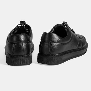  Kadın Siyah Bağcıklı Günlük Deri Ayakkabı