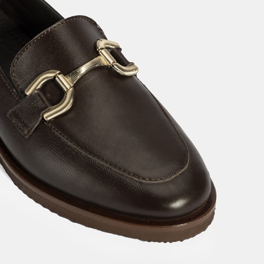  Kadın Kahve Metal Toka Aksesuarlı Deri Loafer